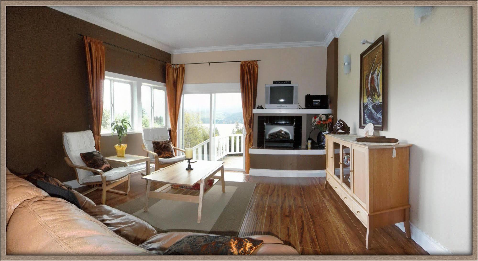 Hotel Above The Inlet Sechelt Zewnętrze zdjęcie